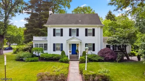 26 Pittsfield St, Cranford, NJ 07016