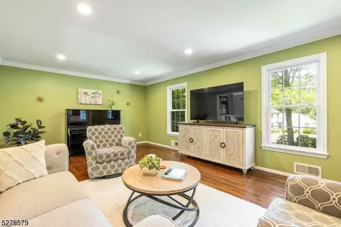 2 Deerpath Ln, Berkeley Heights, NJ 07922 photo 4
