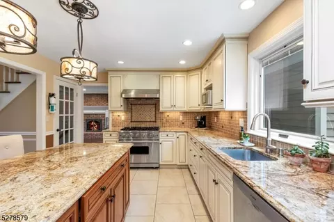 2 Deerpath Ln, Berkeley Heights, NJ 07922 photo 10