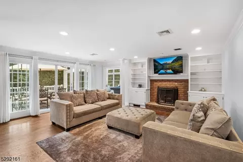 44 Mountainside Rd, Mendham, NJ 07945 photo 16