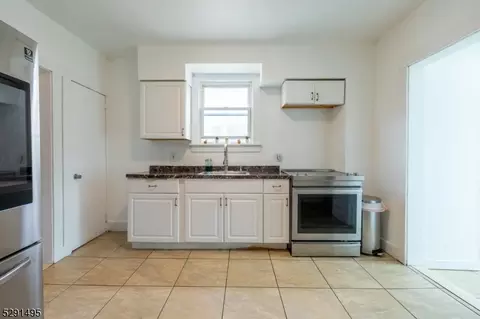 337 Manson Pl, Plainfield, NJ 07063 photo 11