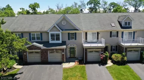 193 Sapphire Ln, Franklin Twp, NJ 08823