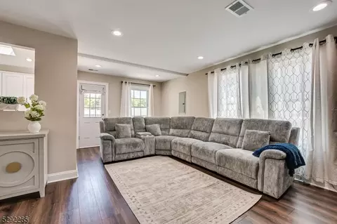27 Prospect Ave, Edison, NJ 08817 photo 16