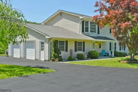 35 Johnson Rd, Hackettstown, NJ 07840