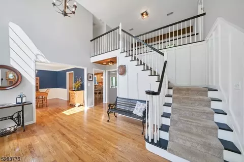 39 Willow Dr, Chester, NJ 07930 photo 3