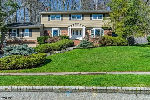 19 Divan Way, Wayne, NJ 07470