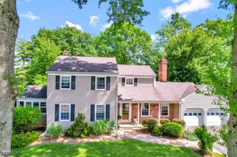 3 Biscay Dr, Parsippany-troy Hills Twp, NJ 07054