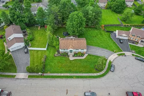 15 Patton Ct, Wayne, NJ 07470 photo 3