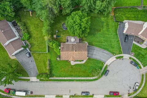 15 Patton Ct, Wayne, NJ 07470 photo 4