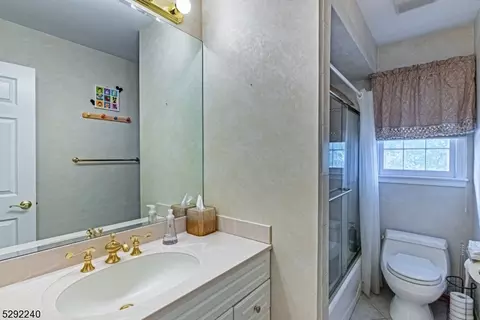 15 Patton Ct, Wayne, NJ 07470 photo 17
