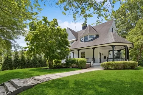 26 Snowden Pl, Glen Ridge, NJ 07028