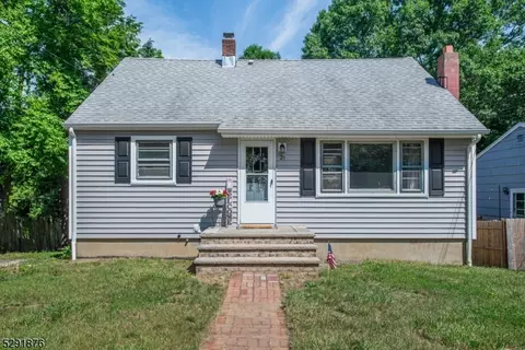 21 Ridge Pl, Ringwood, NJ 07456