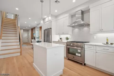 25 Blaine St #A, Millburn, NJ 07041