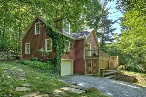 339 Pottersville Rd, Chester Twp, NJ 07930