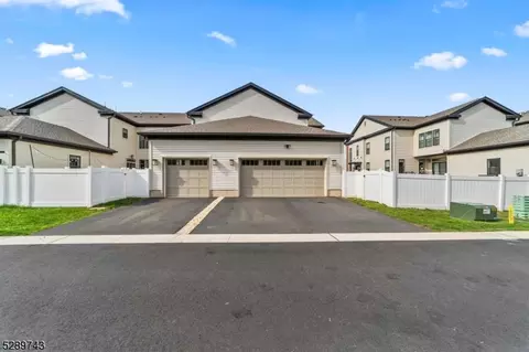 47 E Hartwick Dr, Skillman, NJ 08558 photo 37