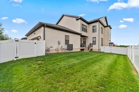 47 E Hartwick Dr, Skillman, NJ 08558 photo 35