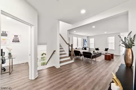 47 E Hartwick Dr, Skillman, NJ 08558 photo 3
