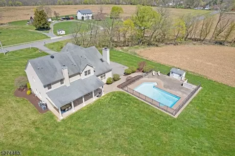 8 Bryan Rd, Washington, NJ 07882 photo 3