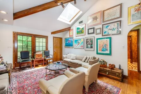 25 Shoshone Trl, Wayne, NJ 07470 photo 6