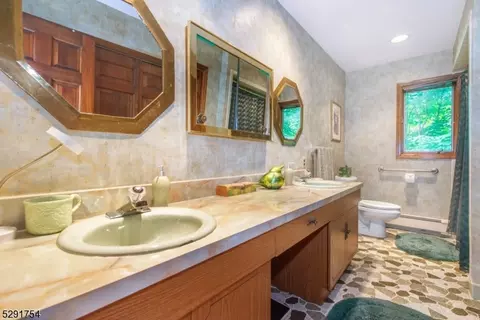 25 Shoshone Trl, Wayne, NJ 07470 photo 28