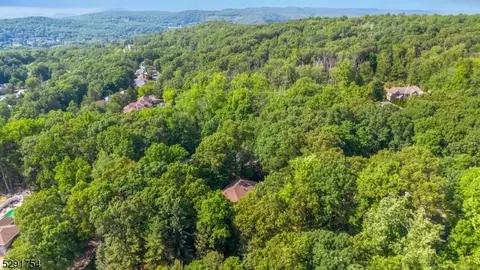 25 Shoshone Trl, Wayne, NJ 07470 photo 44