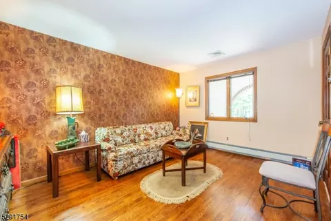 25 Shoshone Trl, Wayne, NJ 07470 photo 18