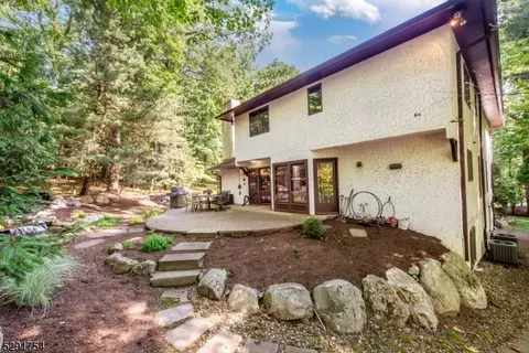 25 Shoshone Trl, Wayne, NJ 07470 photo 36