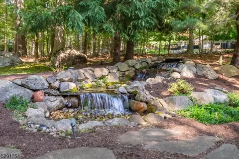 25 Shoshone Trl, Wayne, NJ 07470 photo 35
