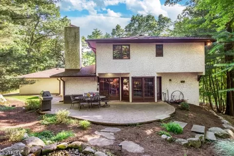 25 Shoshone Trl, Wayne, NJ 07470 photo 32