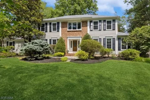 113 Berkeley Cir, Bernards, NJ 07920