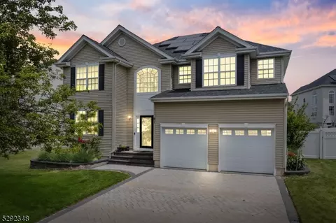 91 Timberhill Dr, Franklin Twp, NJ 08823