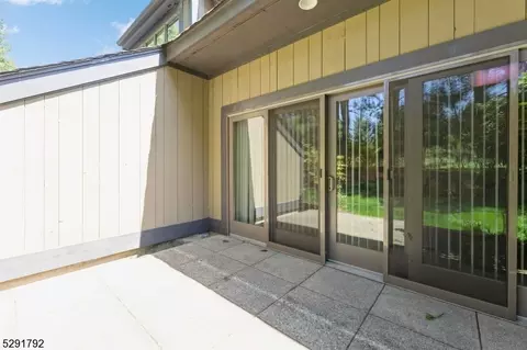 452 Bromley Pl # B, Wyckoff, NJ 07481