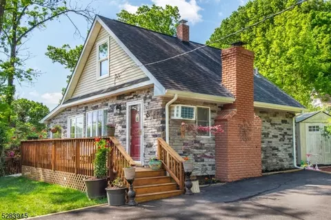63 Terrace Ave, Butler, NJ 07405