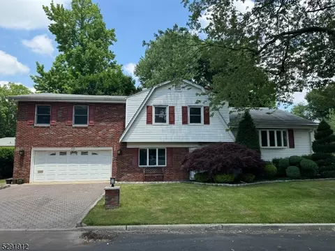 131 Prospect Ter, Teaneck, NJ 07666