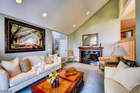 27 Prospect Rd, Wayne, NJ 07470 photo 7