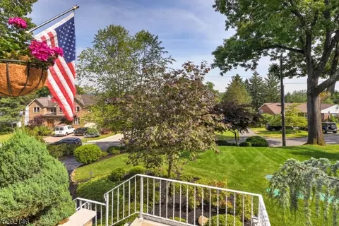 27 Prospect Rd, Wayne, NJ 07470 photo 4
