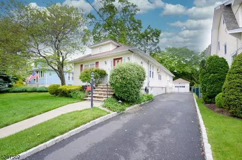 93 Forest Ave, Hawthorne, NJ 07506