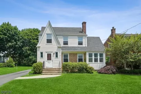 27 Hawthorne Ave, Morris Plains, NJ 07950