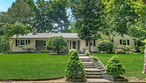 1498 Golf St, Scotch Plains, NJ 07076