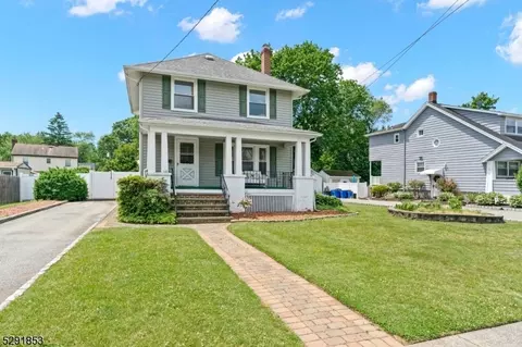 30 Burnside Pl, Wanaque Boro, NJ 07420