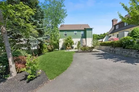876 Ridgewood Rd, Millburn, NJ 07041 photo 41