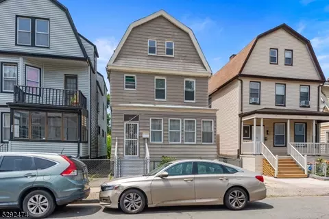 529 Norwood St, East Orange, NJ 07018