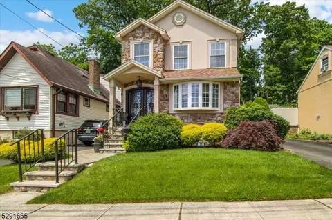 26 Essex St, Clifton, NJ 07014