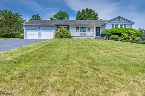 541 Lyme Rock Rd, Bridgewater, NJ 08807