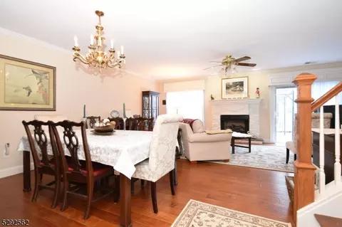 33 Upperbrook Ct, Parlin, NJ 08859 photo 11