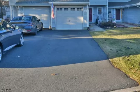 33 Upperbrook Ct, Parlin, NJ 08859 photo 27