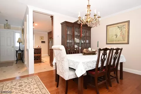 33 Upperbrook Ct, Parlin, NJ 08859 photo 13
