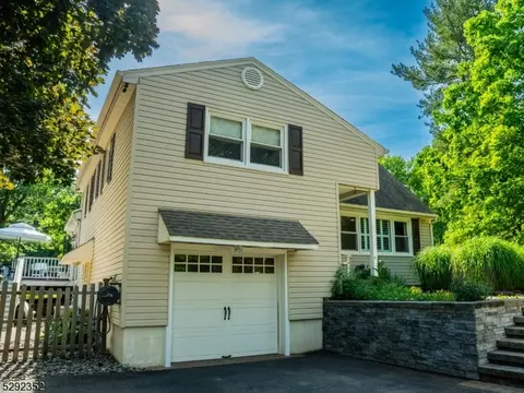 70 Clover Hill Rd, Flemington, NJ 08822