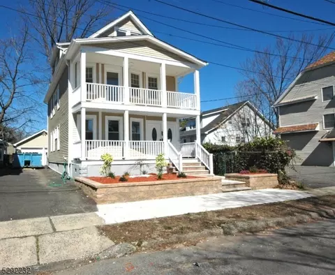 5 Chapman St, Bloomfield, NJ 07003