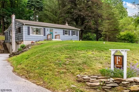 955 Fredon Rd, Newton, NJ 07860
